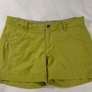 Patagonia happy hike Women's Shorts in yellow Green size 8